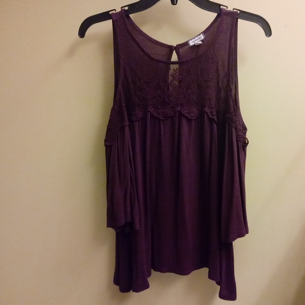 Cold shoulder top